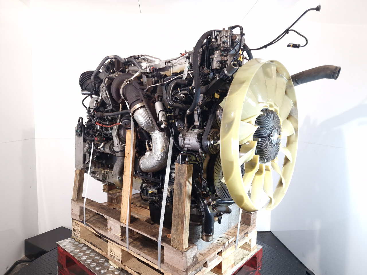 MAN D2676 LF51 Engine (Truck) - Moteur pour Camion: photos 5 MAN D2676 LF51 Engine (Truck) - Moteur pour Camion: photos 5