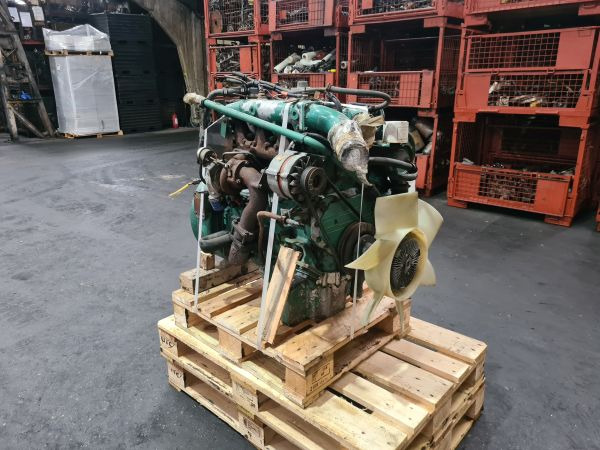 Volvo D4A Perkins 1004 Engine - Moteur pour Engins de chantier: photos 4 Volvo D4A Perkins 1004 Engine - Moteur pour Engins de chantier: photos 4