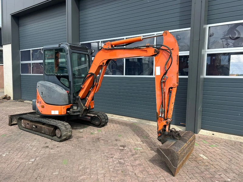 Hitachi ZX35U-2 - Mini pelle: photos 3 Hitachi ZX35U-2 - Mini pelle: photos 3