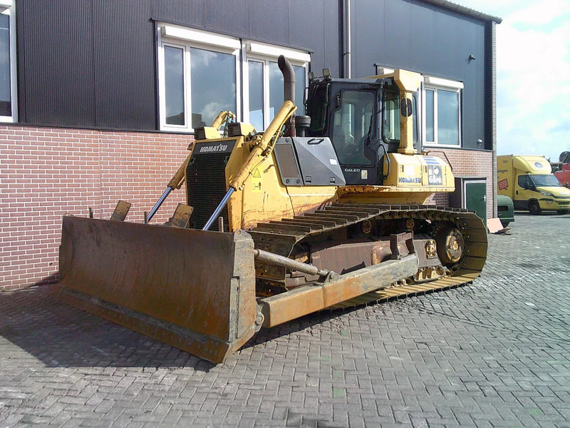 Komatsu D65PX-15 - Bulldozer: photos 1 Komatsu D65PX-15 - Bulldozer: photos 1