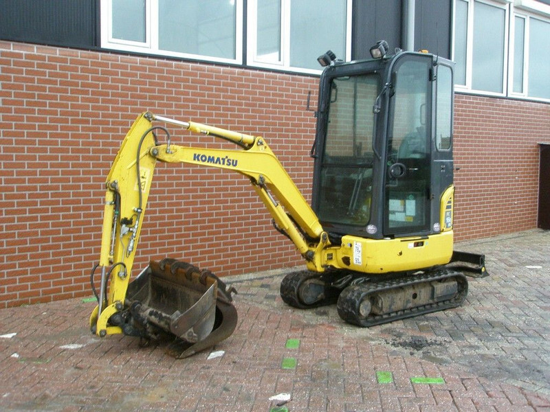 Komatsu PC16R-3HS - Mini pelle: photos 1 Komatsu PC16R-3HS - Mini pelle: photos 1
