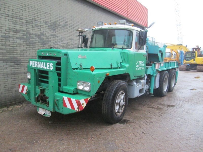 MACK DM807 - Camion grue, Grue mobile: photos 1 MACK DM807 - Camion grue, Grue mobile: photos 1