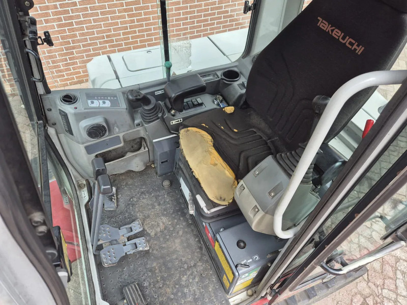 Takeuchi TB250 - Mini pelle: photos 5 Takeuchi TB250 - Mini pelle: photos 5