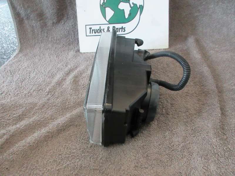 DAF 1328860 MISTLAMP DAF XF CF LF EURO 3 NIEUWE !!! LINKS - Feu anti-brouillard pour Camion: photos 4 DAF 1328860 MISTLAMP DAF XF CF LF EURO 3 NIEUWE !!! LINKS - Feu anti-brouillard pour Camion: photos 4