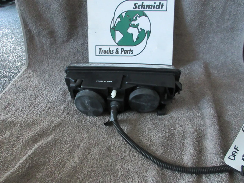 DAF 1328861 MISTLAMP DAF EURO 3 XF CF LF NIEUWE !!!!! - Feu anti-brouillard pour Camion: photos 3 DAF 1328861 MISTLAMP DAF EURO 3 XF CF LF NIEUWE !!!!! - Feu anti-brouillard pour Camion: photos 3