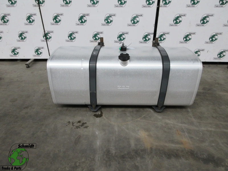 DAF 1681826 DIESELTANK 620 LITER DAF CF XF EURO 6 - Réservoir de carburant pour Camion: photos 1 DAF 1681826 DIESELTANK 620 LITER DAF CF XF EURO 6 - Réservoir de carburant pour Camion: photos 1