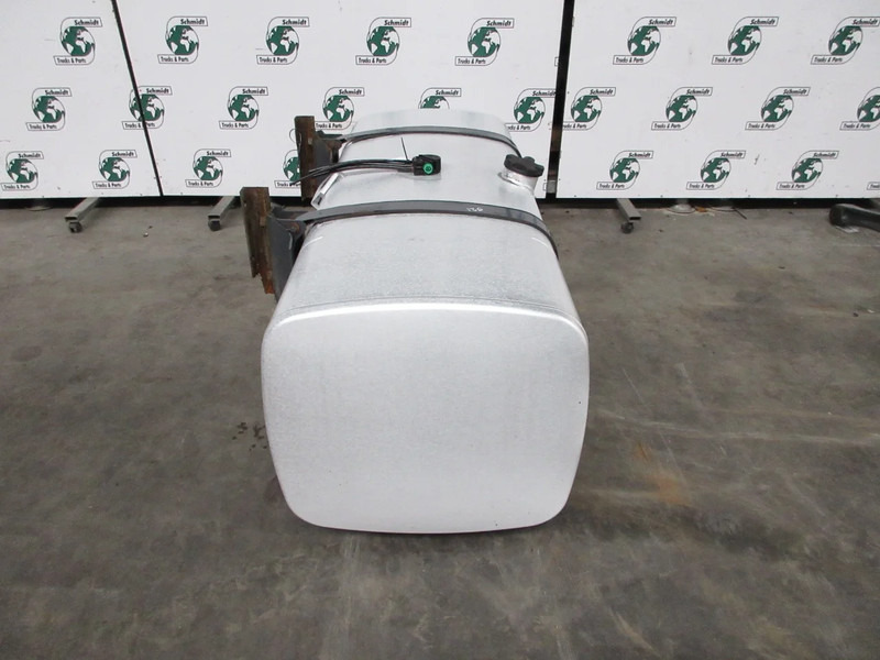 DAF 1681826 DIESELTANK 620 LITER DAF CF XF EURO 6 - Réservoir de carburant pour Camion: photos 2 DAF 1681826 DIESELTANK 620 LITER DAF CF XF EURO 6 - Réservoir de carburant pour Camion: photos 2