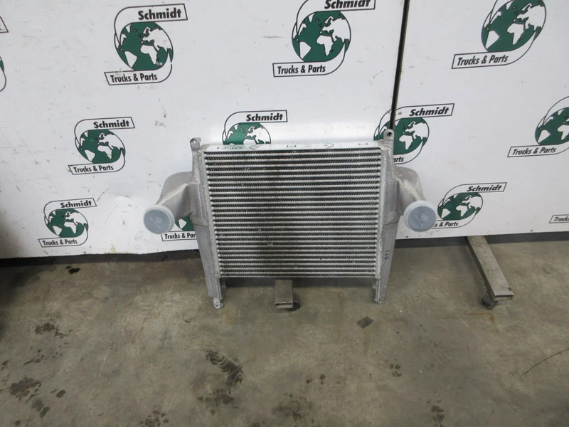 DAF 1708456 // 1708449 RADIATEUR INTERCOOLER DAF 230 LF MODEL 2020 - Radiateur pour Camion: photos 3 DAF 1708456 // 1708449 RADIATEUR INTERCOOLER DAF 230 LF MODEL 2020 - Radiateur pour Camion: photos 3