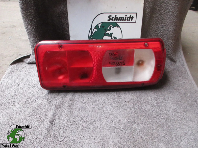 DAF 1875576 ACHTERLAMP DAF XF CF LF EURO 6 RECHTS - Feu arrière pour Camion: photos 1 DAF 1875576 ACHTERLAMP DAF XF CF LF EURO 6 RECHTS - Feu arrière pour Camion: photos 1