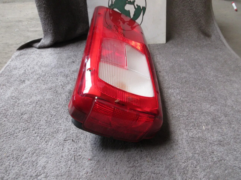 DAF 1875580 /// 1875581 ACHTERLAMP DAF CF XF LF EURO 6 R+L - Feu arrière pour Camion: photos 2 DAF 1875580 /// 1875581 ACHTERLAMP DAF CF XF LF EURO 6 R+L - Feu arrière pour Camion: photos 2