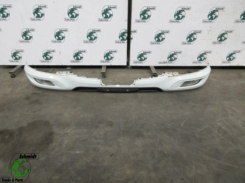 DAF 1876631 DAF CF 450 BUMPER MODEL 2021 EURO 6 NIEUWE EN GEBRUIKT - Pare-chocs pour Camion: photos 1 DAF 1876631 DAF CF 450 BUMPER MODEL 2021 EURO 6 NIEUWE EN GEBRUIKT - Pare-chocs pour Camion: photos 1