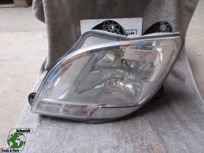 DAF 1939777 KOPLAMP DAF XF CF LINKS EURO 6 - Feu avant pour Camion: photos 1 DAF 1939777 KOPLAMP DAF XF CF LINKS EURO 6 - Feu avant pour Camion: photos 1