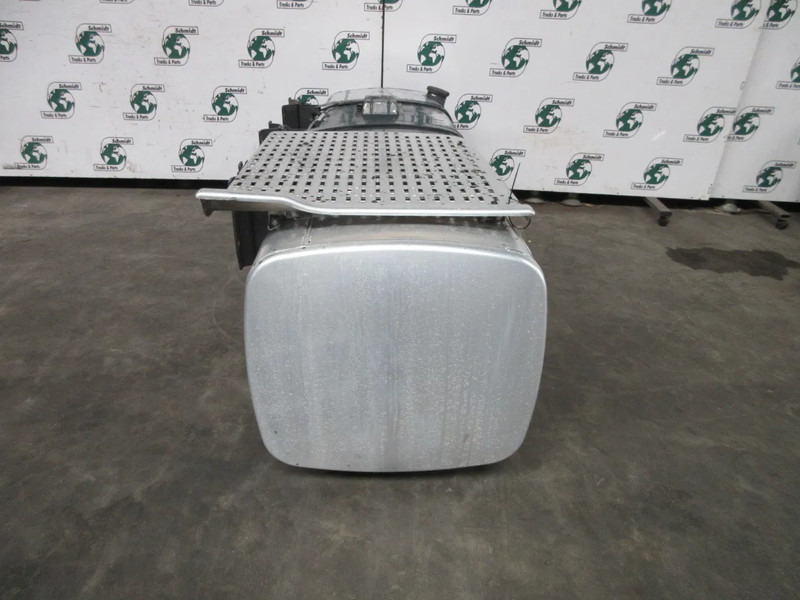 DAF 1944800 DIESELTANK DAF XF 480 EURO 6 845 LITER - Réservoir de carburant pour Camion: photos 2 DAF 1944800 DIESELTANK DAF XF 480 EURO 6 845 LITER - Réservoir de carburant pour Camion: photos 2
