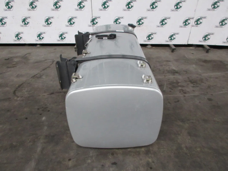 DAF 1945569 DIELESTANK 690 LITER DAF XF CF EURO 6 - Réservoir de carburant pour Camion: photos 4 DAF 1945569 DIELESTANK 690 LITER DAF XF CF EURO 6 - Réservoir de carburant pour Camion: photos 4