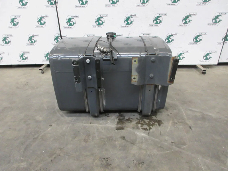 DAF 1949909 DIESELTANK 492 LITER DAF XF 450 EURO 6 MODEL 2021 - Réservoir de carburant pour Camion: photos 3 DAF 1949909 DIESELTANK 492 LITER DAF XF 450 EURO 6 MODEL 2021 - Réservoir de carburant pour Camion: photos 3