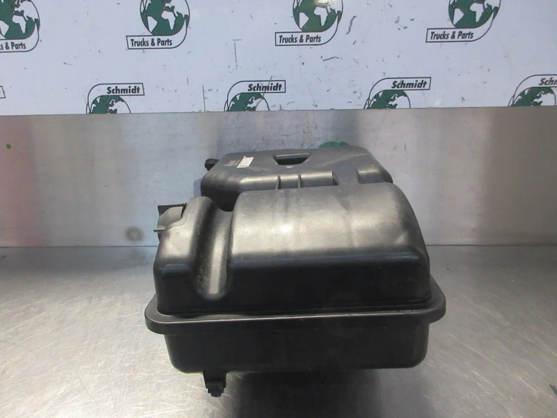 DAF 1960437 WATERTANK DAF CF XF 450 EURO 6 MODEL 2020 - Vase d'expansion pour Camion: photos 3 DAF 1960437 WATERTANK DAF CF XF 450 EURO 6 MODEL 2020 - Vase d'expansion pour Camion: photos 3