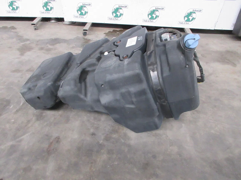 DAF 1981182 //1928238 // 1981181 DAF XF EURO 6 90 LITER INHOUD - Réservoir de carburant pour Camion: photos 3 DAF 1981182 //1928238 // 1981181 DAF XF EURO 6 90 LITER INHOUD - Réservoir de carburant pour Camion: photos 3