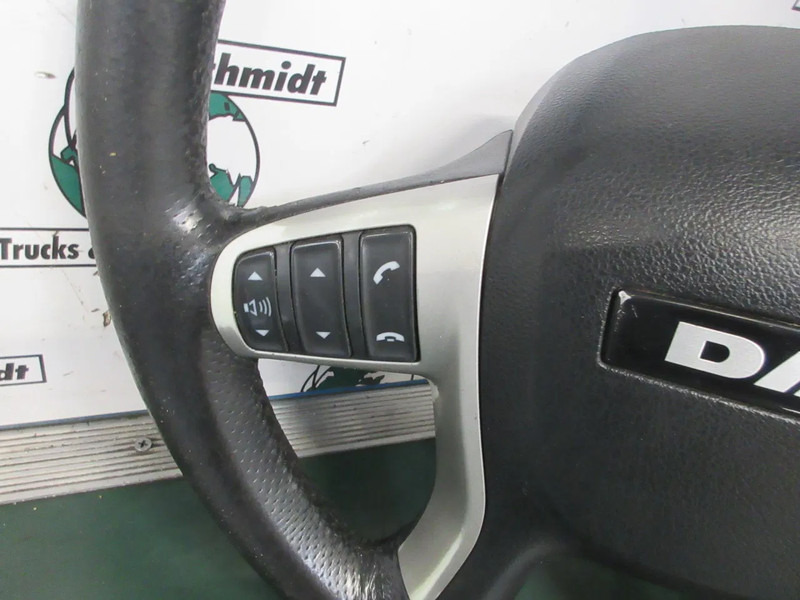 DAF 2020863 STUURWIEL LEER DAF XF 450 EURO 6 MODEL 2021 - Volant pour Camion: photos 4 DAF 2020863 STUURWIEL LEER DAF XF 450 EURO 6 MODEL 2021 - Volant pour Camion: photos 4