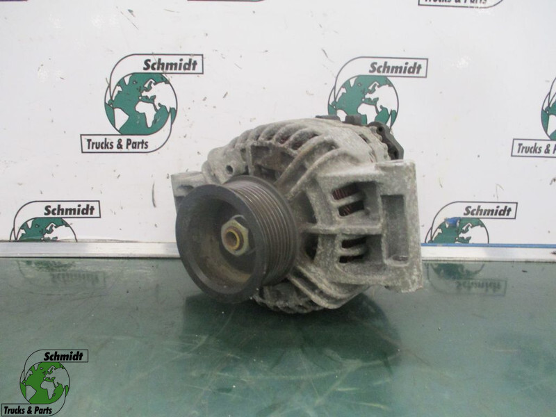 DAF 2025545 Dynamo XF 106 - Alternateur pour Camion: photos 1 DAF 2025545 Dynamo XF 106 - Alternateur pour Camion: photos 1