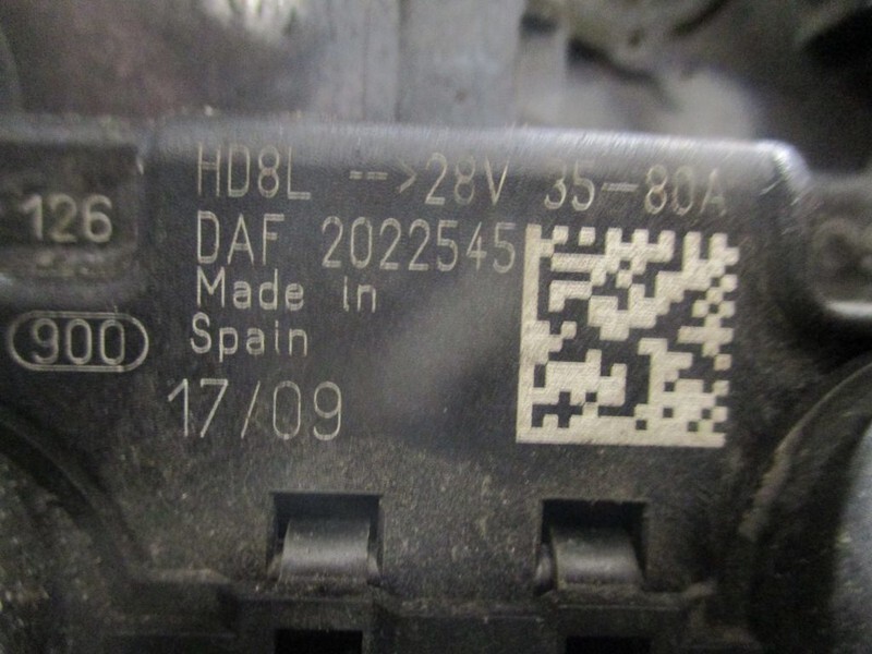 DAF 2025545 Dynamo XF 106 - Alternateur pour Camion: photos 2 DAF 2025545 Dynamo XF 106 - Alternateur pour Camion: photos 2