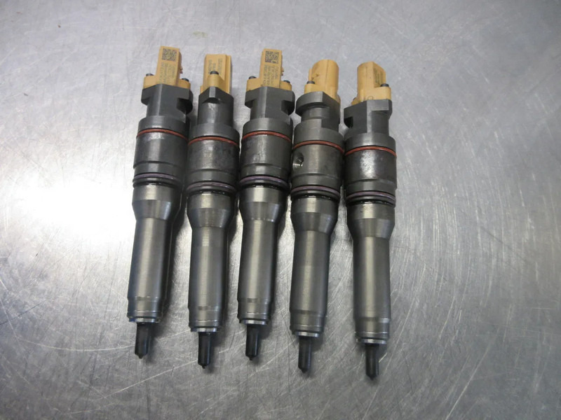 DAF 2047600 INJECTORS DAF XF CF 480 EURO 6 MODEL 2021 - Filtre à carburant pour Camion: photos 2 DAF 2047600 INJECTORS DAF XF CF 480 EURO 6 MODEL 2021 - Filtre à carburant pour Camion: photos 2