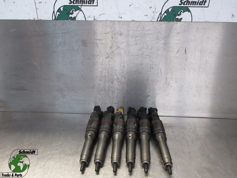 DAF 2047600 INJECTORS MET BESCHADIGING BRAND BOVE DAF 530 MODEL 2020 - Filtre à carburant pour Camion: photos 1 DAF 2047600 INJECTORS MET BESCHADIGING BRAND BOVE DAF 530 MODEL 2020 - Filtre à carburant pour Camion: photos 1