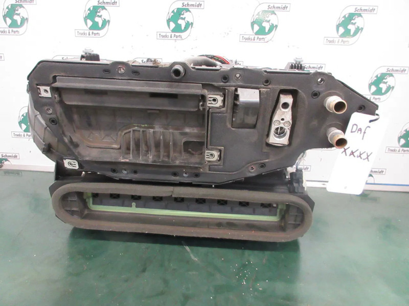 DAF 2187023 DAF XF 480 EURO 6 MODEL 2021 KACHEL SYSTEEM - Cabine et intérieur pour Camion: photos 2 DAF 2187023 DAF XF 480 EURO 6 MODEL 2021 KACHEL SYSTEEM - Cabine et intérieur pour Camion: photos 2