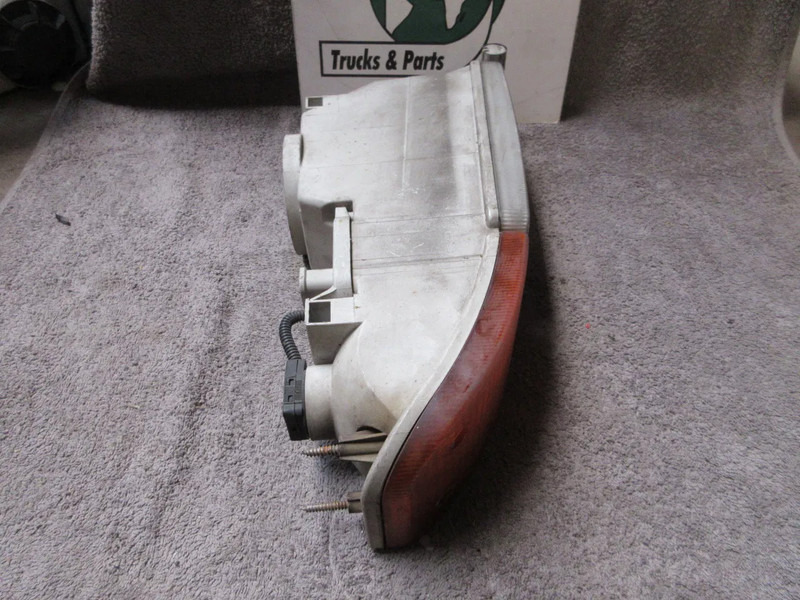 DAF 81.25320-6089 MISTLAMP MAN TGA EURO 6 LINKS - Feu anti-brouillard pour Camion: photos 2 DAF 81.25320-6089 MISTLAMP MAN TGA EURO 6 LINKS - Feu anti-brouillard pour Camion: photos 2