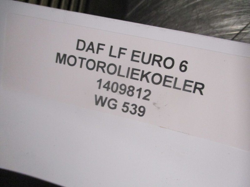 DAF LF 1409812 MOTOROLIEKOELER EURO 6 - Radiateur d'huile pour Camion: photos 2 DAF LF 1409812 MOTOROLIEKOELER EURO 6 - Radiateur d'huile pour Camion: photos 2