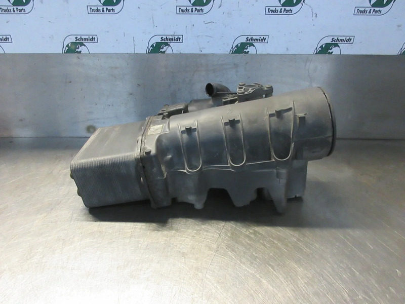 DAF XF450 2296261 OLIEMODULE EURO 6 - Radiateur d'huile pour Camion: photos 2 DAF XF450 2296261 OLIEMODULE EURO 6 - Radiateur d'huile pour Camion: photos 2