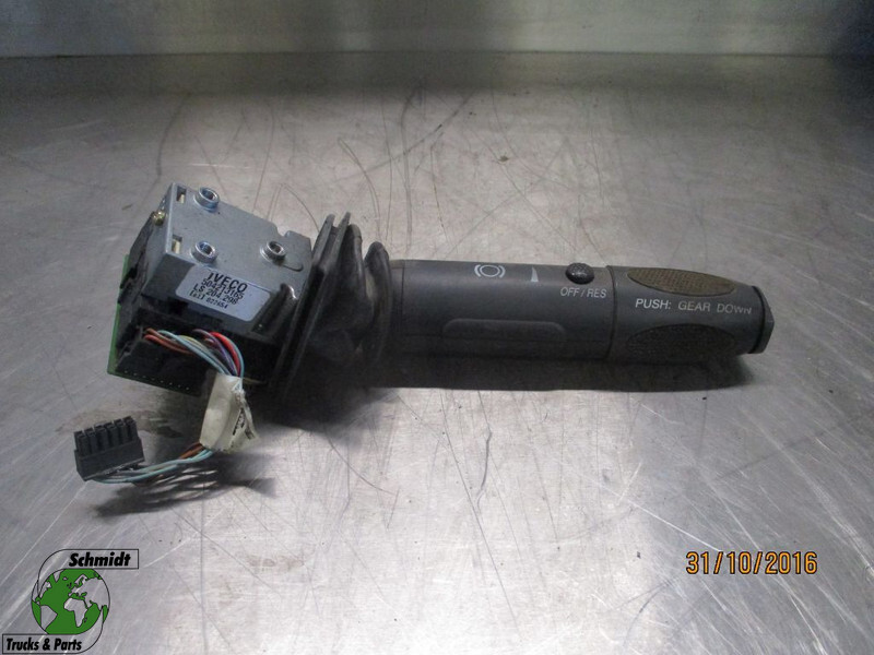 Iveco 504213165 stuur hendel stralis - Cabine et intérieur pour Camion: photos 1 Iveco 504213165 stuur hendel stralis - Cabine et intérieur pour Camion: photos 1