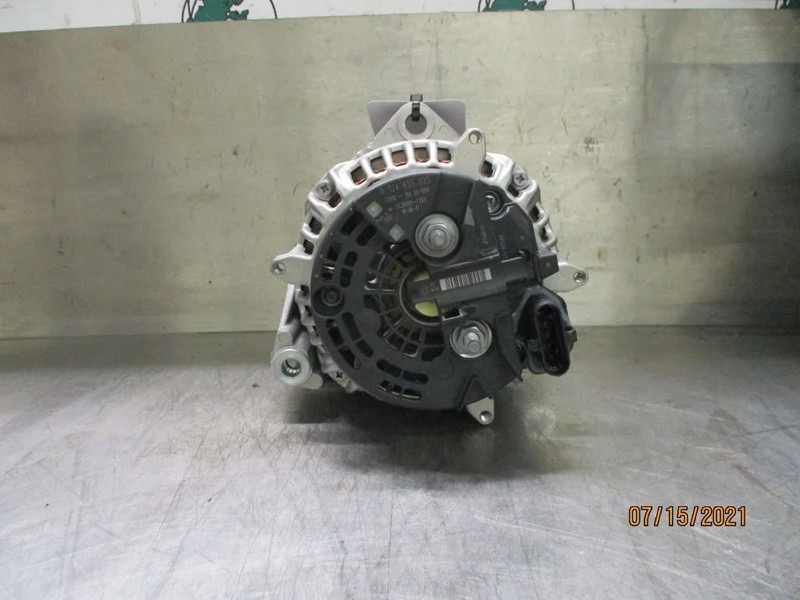 MAN 51.26101-7278//51.26101-7298//51.26101-7283 DYNAMO MAN TGX TGS EURO 6 NIEUWE & GEBRUIKT !!! - Alternateur pour Camion: photos 4 MAN 51.26101-7278//51.26101-7298//51.26101-7283 DYNAMO MAN TGX TGS EURO 6 NIEUWE & GEBRUIKT !!! - Alternateur pour Camion: photos 4