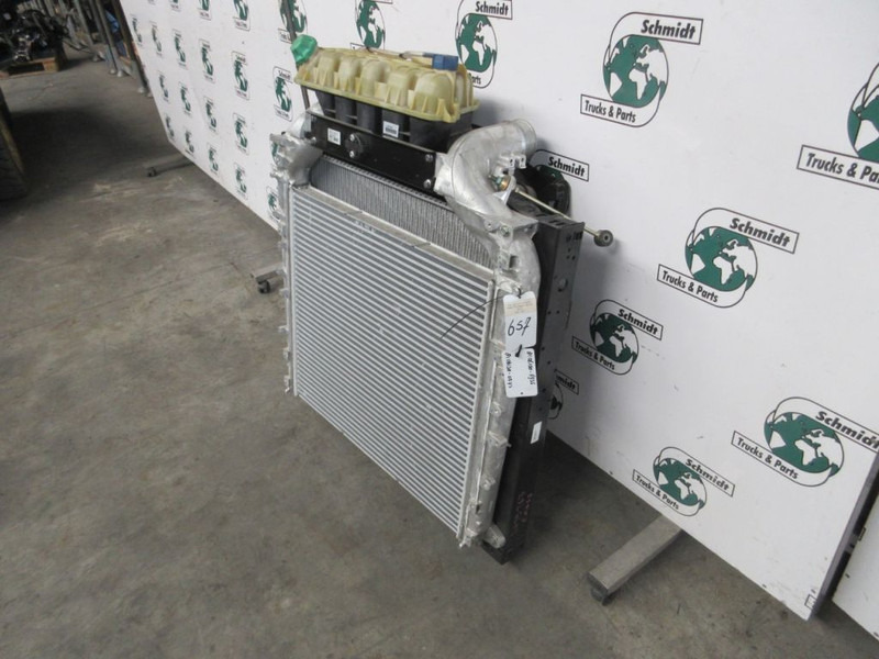 MAN 81.06100-6936/81.06130-0243 NIEUWE RADIATEUR MODEL 2022 - Radiateur pour Camion: photos 3 MAN 81.06100-6936/81.06130-0243 NIEUWE RADIATEUR MODEL 2022 - Radiateur pour Camion: photos 3