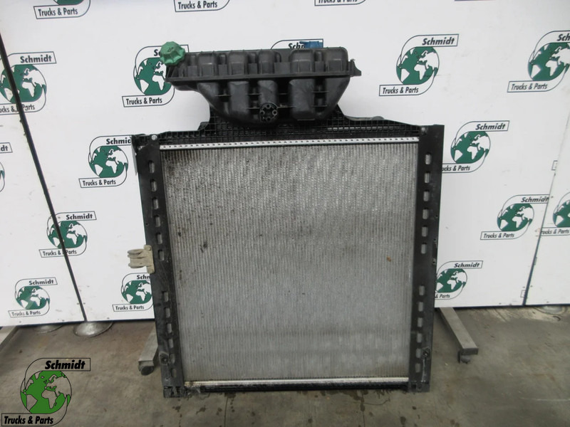 MAN 81.06101-0058 // 81.06101-6522 RADIATEUR MAN 26.540 EURO 5 - Radiateur pour Camion: photos 1 MAN 81.06101-0058 // 81.06101-6522 RADIATEUR MAN 26.540 EURO 5 - Radiateur pour Camion: photos 1