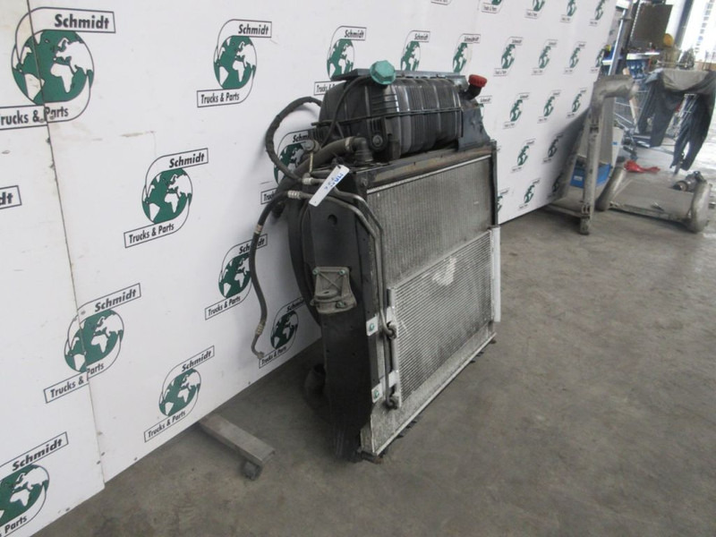 MAN 81.06101-0076 - 81.06101-0073 / RADIATEUR TGS EURO 6 - Radiateur pour Camion: photos 3 MAN 81.06101-0076 - 81.06101-0073 / RADIATEUR TGS EURO 6 - Radiateur pour Camion: photos 3