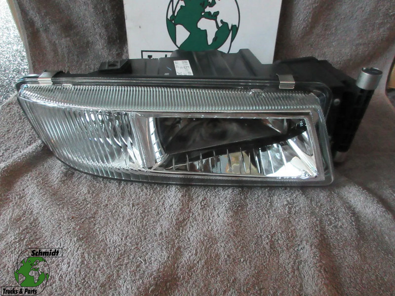 MAN 81.25101-6522 // 81.25101-6798 MAN MISTLAMP NIEUWE !!! RECHTS - Feu anti-brouillard pour Camion: photos 1 MAN 81.25101-6522 // 81.25101-6798 MAN MISTLAMP NIEUWE !!! RECHTS - Feu anti-brouillard pour Camion: photos 1