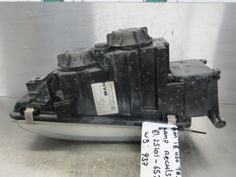 MAN 81.25101-6522 // 81.25101- 6798 // MISLAMP MAN TGS EURO 6 - Feu anti-brouillard pour Camion: photos 2 MAN 81.25101-6522 // 81.25101- 6798 // MISLAMP MAN TGS EURO 6 - Feu anti-brouillard pour Camion: photos 2