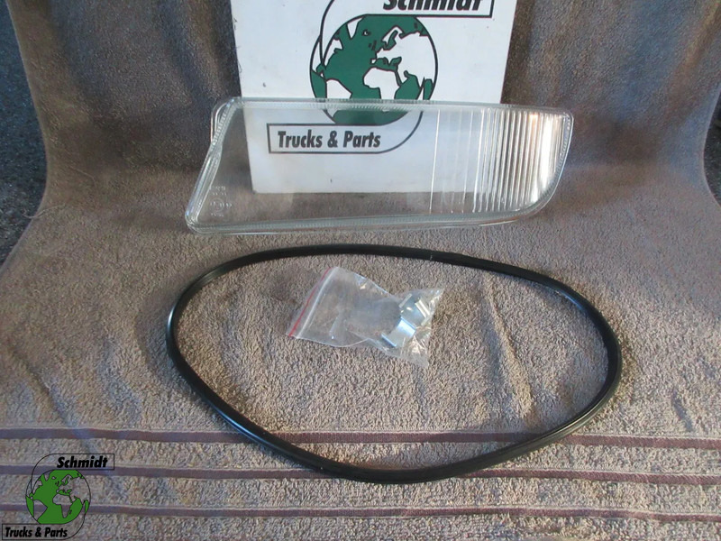 MAN 81.25110-0085 MISTLAMP GLAS MAN TGX TGS EURO 6 - Feu anti-brouillard pour Camion: photos 1 MAN 81.25110-0085 MISTLAMP GLAS MAN TGX TGS EURO 6 - Feu anti-brouillard pour Camion: photos 1