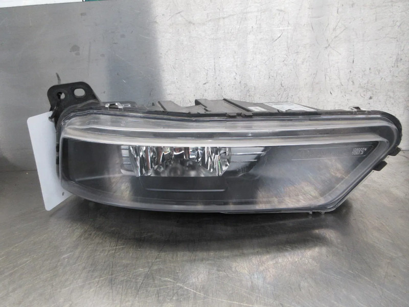 MAN 81.25204-0002 MISTLAMP 18.250 EURO 6 RECHTS - Feu anti-brouillard pour Camion: photos 4 MAN 81.25204-0002 MISTLAMP 18.250 EURO 6 RECHTS - Feu anti-brouillard pour Camion: photos 4