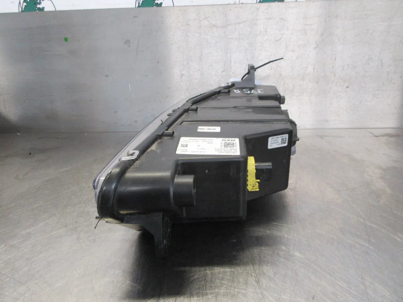 MAN 81.25204-0002 MISTLAMP 18.250 EURO 6 RECHTS - Feu anti-brouillard pour Camion: photos 2 MAN 81.25204-0002 MISTLAMP 18.250 EURO 6 RECHTS - Feu anti-brouillard pour Camion: photos 2