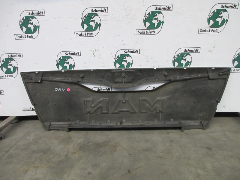 MAN 81.61150-0142//81.61150-6107 GRILL SMAL TGS 24.460 EURO 6 MODEL 2020 - Calandre pour Camion: photos 2 MAN 81.61150-0142//81.61150-6107 GRILL SMAL TGS 24.460 EURO 6 MODEL 2020 - Calandre pour Camion: photos 2