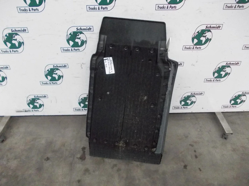 MAN 81.66410-0307/0309 ACHTER SPATBORD LINKS - Carrosserie et extérieur pour Camion: photos 2 MAN 81.66410-0307/0309 ACHTER SPATBORD LINKS - Carrosserie et extérieur pour Camion: photos 2
