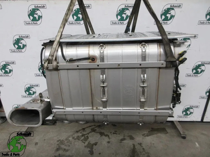 Mercedes-Benz A 008 490 12 12 KATALYSATOR MERCEDES 2542 EURO 6 MODEL 2018 - Catalyseur pour Camion: photos 1 Mercedes-Benz A 008 490 12 12 KATALYSATOR MERCEDES 2542 EURO 6 MODEL 2018 - Catalyseur pour Camion: photos 1