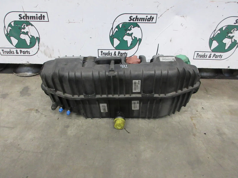Mercedes-Benz A 960 501 90 03 WATERTANK MERCEDES BENZ 1833 MP4 EURO 6 - Vase d'expansion pour Camion: photos 3 Mercedes-Benz A 960 501 90 03 WATERTANK MERCEDES BENZ 1833 MP4 EURO 6 - Vase d'expansion pour Camion: photos 3