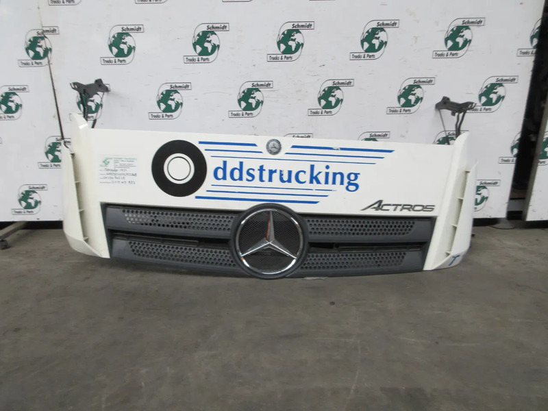 Mercedes-Benz A 960 750 08 67 // A 960 750 03 69 // A 960 750 03 18 // GRILL MP4 SMAL CABINE ! - Calandre pour Camion: photos 3 Mercedes-Benz A 960 750 08 67 // A 960 750 03 69 // A 960 750 03 18 // GRILL MP4 SMAL CABINE ! - Calandre pour Camion: photos 3