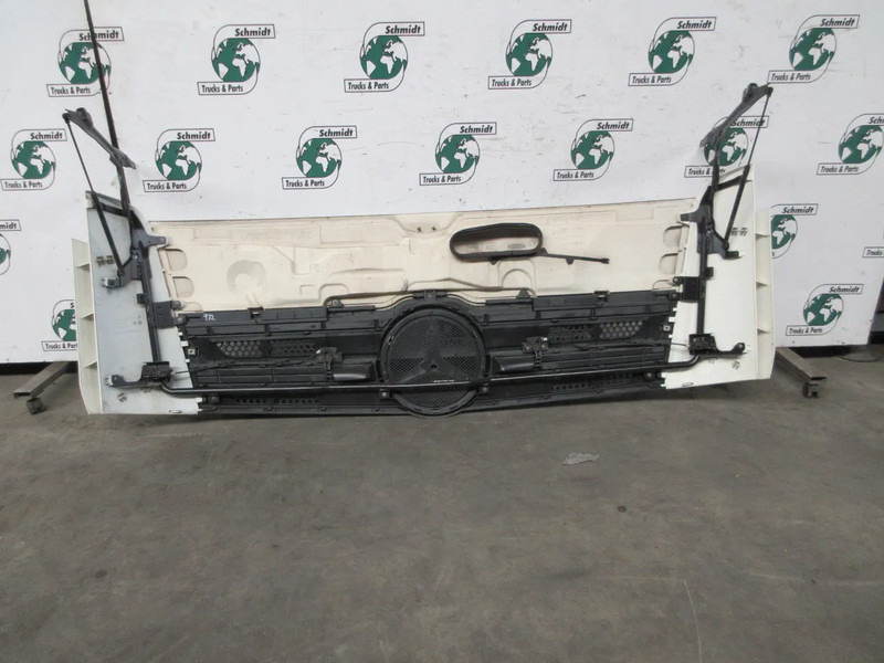 Mercedes-Benz A 960 750 08 67 // A 960 750 03 69 // A 960 750 03 18 // GRILL MP4 SMAL CABINE ! - Calandre pour Camion: photos 2 Mercedes-Benz A 960 750 08 67 // A 960 750 03 69 // A 960 750 03 18 // GRILL MP4 SMAL CABINE ! - Calandre pour Camion: photos 2