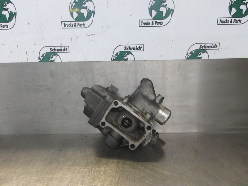 Renault 23040849 WATERPOMP HUIS D210 EURO 6 - Pompe à liquide de refroidissement pour Camion: photos 2 Renault 23040849 WATERPOMP HUIS D210 EURO 6 - Pompe à liquide de refroidissement pour Camion: photos 2