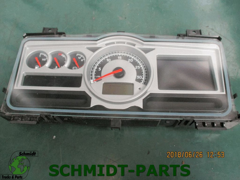 Renault 7421573671 Instrumentenpaneel - Panel de instrumentos pour Camion: photos 1 Renault 7421573671 Instrumentenpaneel - Panel de instrumentos pour Camion: photos 1