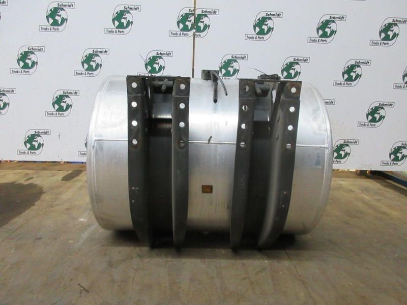 Renault T-SERIE 21895820 BRANDSTOFTANK EURO 6 - Réservoir de carburant pour Camion: photos 4 Renault T-SERIE 21895820 BRANDSTOFTANK EURO 6 - Réservoir de carburant pour Camion: photos 4