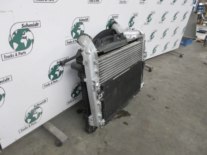 Scania 1769999/1847233/ RADIATEUR INTERCOOLER SCANIA P270 EURO 5 - Radiateur pour Camion: photos 2 Scania 1769999/1847233/ RADIATEUR INTERCOOLER SCANIA P270 EURO 5 - Radiateur pour Camion: photos 2